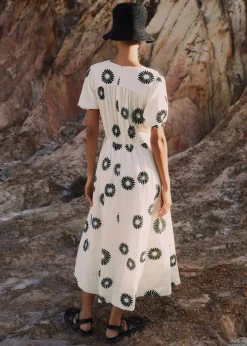 Cheesecloth Modern Daisy Print Midi Dress