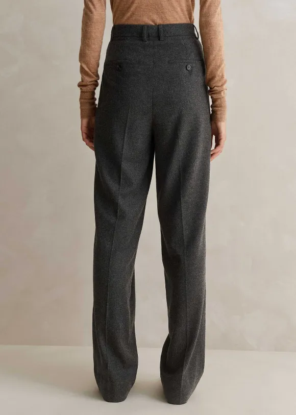 Elongated Tapered Trouser