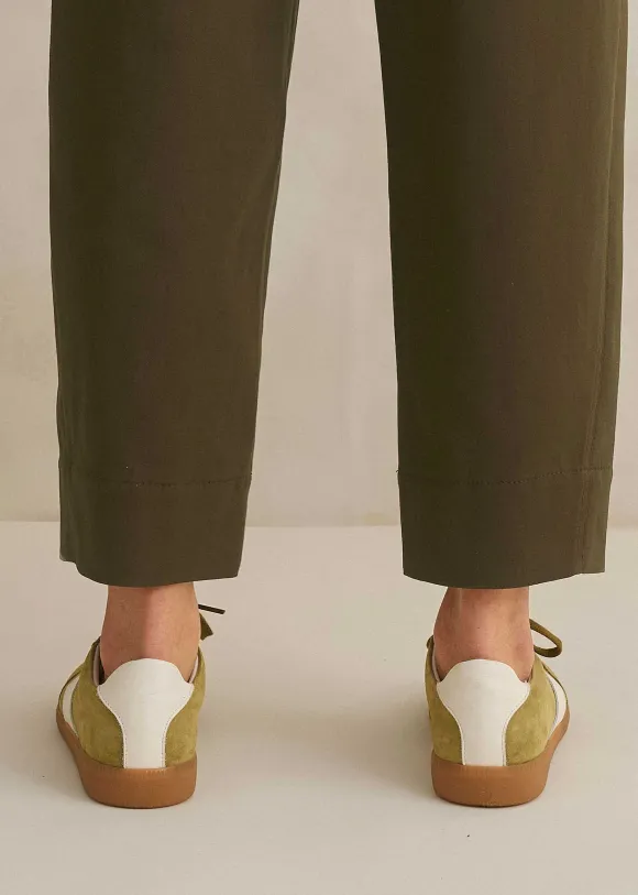 Retro Trainer