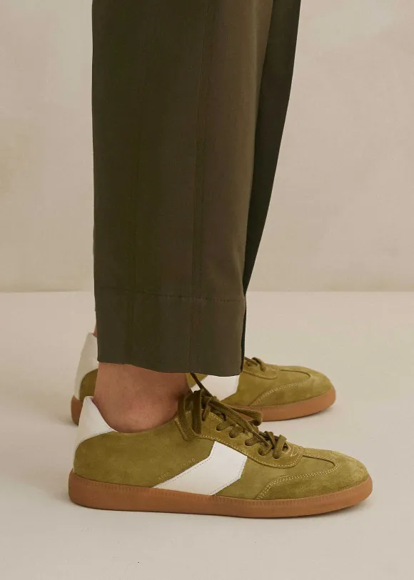 Retro Trainer
