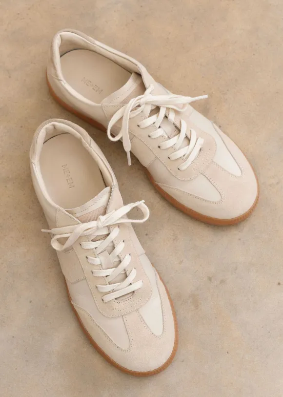 Retro Trainer