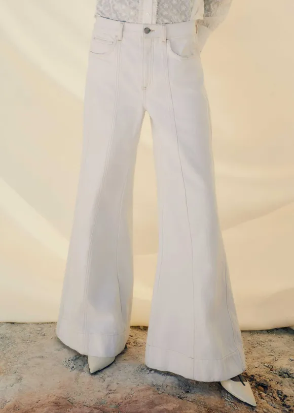 Seam Front Wide-Leg Flare Jean
