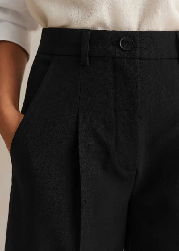 Textured Tailoring Longline Short
