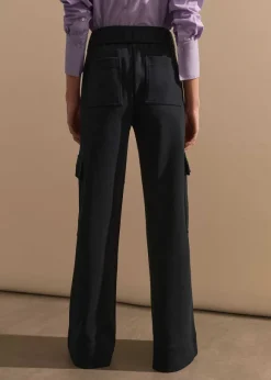 Travel Tailoring Wide-Leg Cargo Trouser