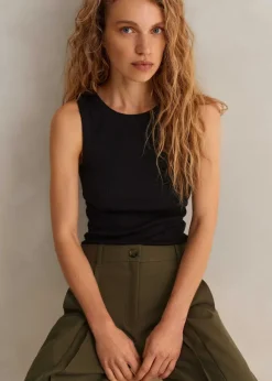 Ultimate Crew Neck Vest