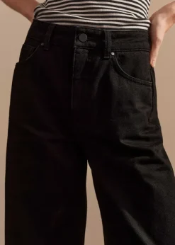 Wide-Leg Ankle-Length Jean