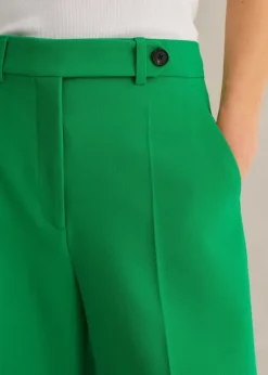 Wide-Leg Trouser